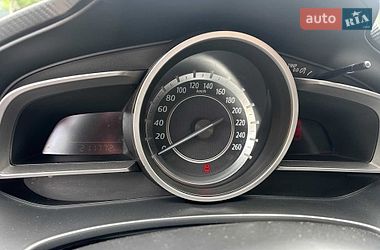 Седан Mazda 3 2016 в Запоріжжі