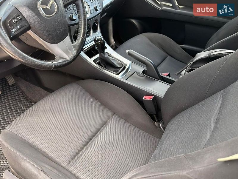 Хэтчбек Mazda 3 2010 в Кривом Роге фото 7 Хэтчбек Mazda 3 2010 в Кривом Роге
