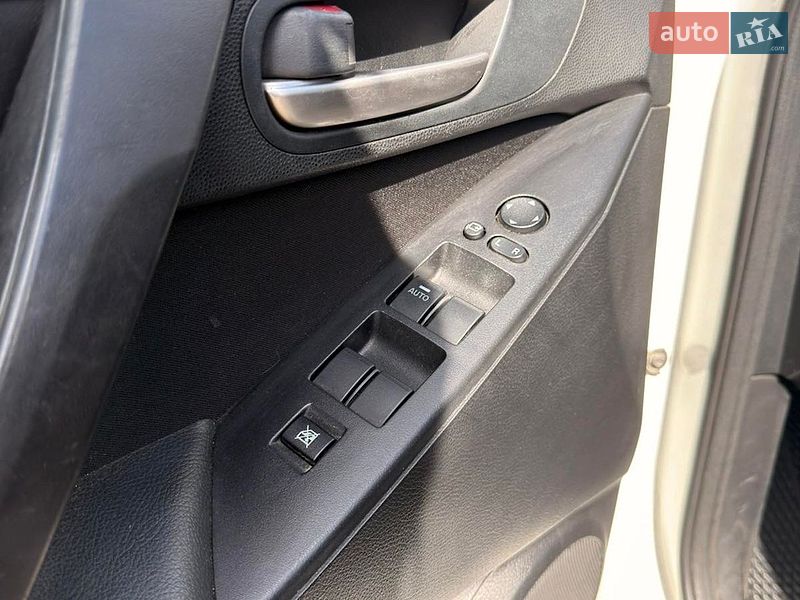 Хэтчбек Mazda 3 2010 в Кривом Роге фото 11 Хэтчбек Mazda 3 2010 в Кривом Роге
