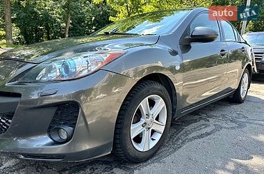Mazda 3  2013