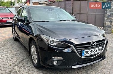 Хэтчбек Mazda 3 2016 в Дубно