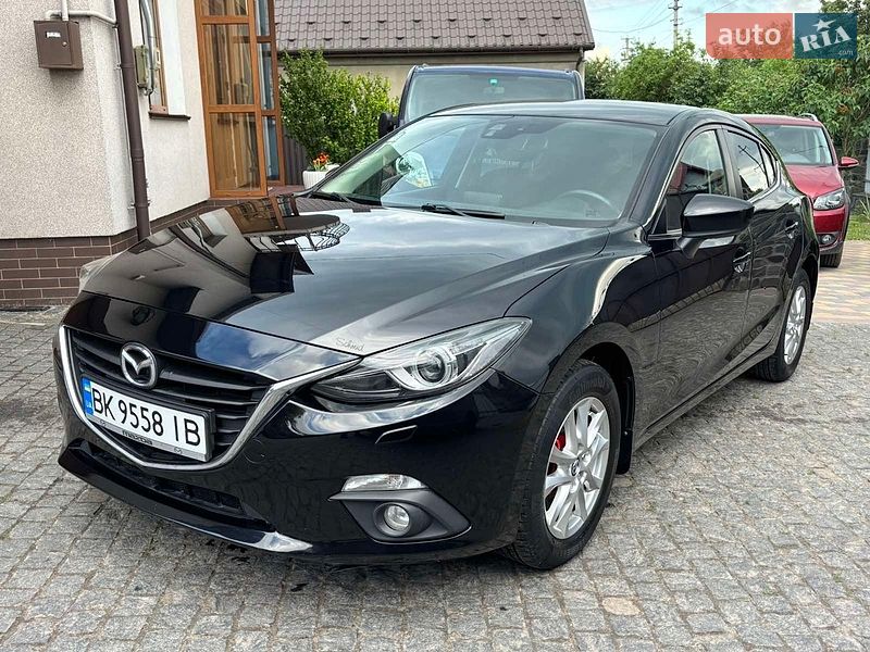 Хэтчбек Mazda 3 2016 в Дубно