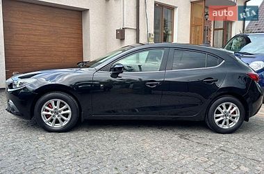 Хэтчбек Mazda 3 2016 в Дубно
