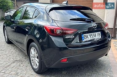 Хэтчбек Mazda 3 2016 в Дубно