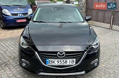 Хэтчбек Mazda 3 2016 в Дубно