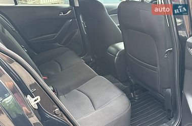 Хэтчбек Mazda 3 2016 в Дубно