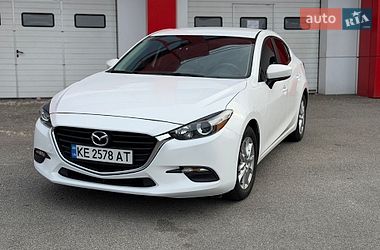 Седан Mazda 3 2018 в Днепре