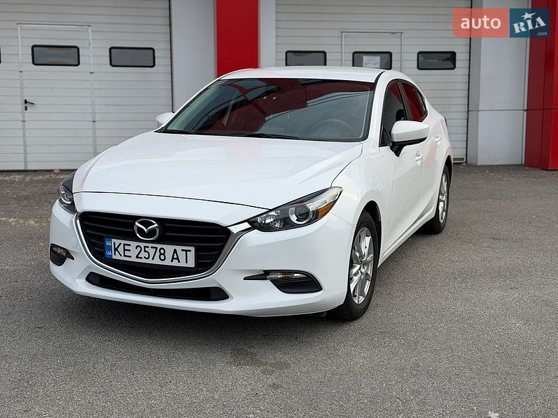 Седан Mazda 3 2018 в Днепре
