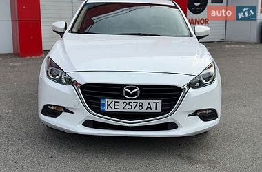 Седан Mazda 3 2018 в Днепре