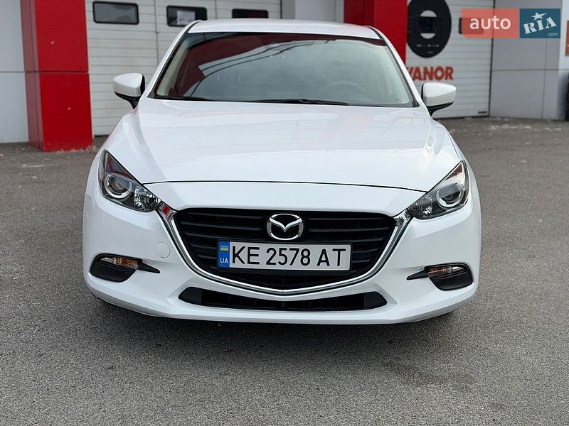 Седан Mazda 3 2018 в Днепре