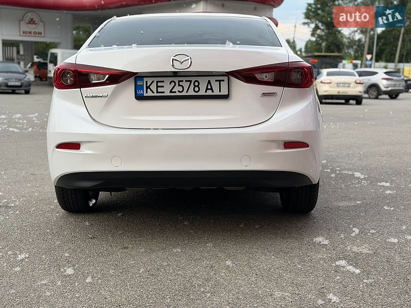 Седан Mazda 3 2018 в Днепре
