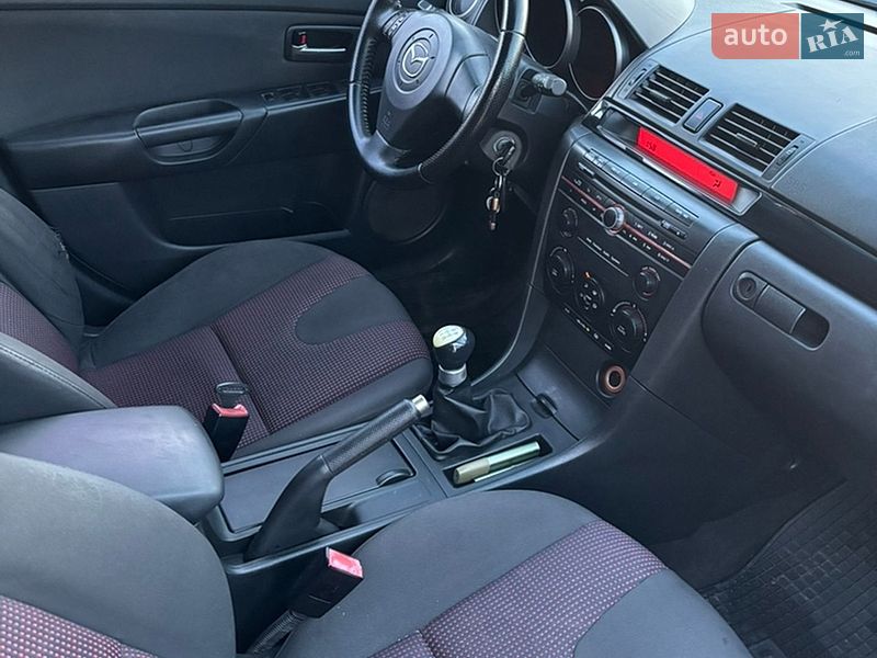 Хэтчбек Mazda 3 2003 в Полтаве