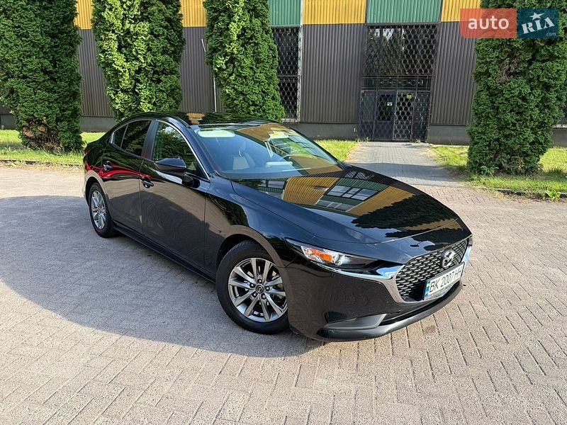 Седан Mazda 3 2019 в Ровно
