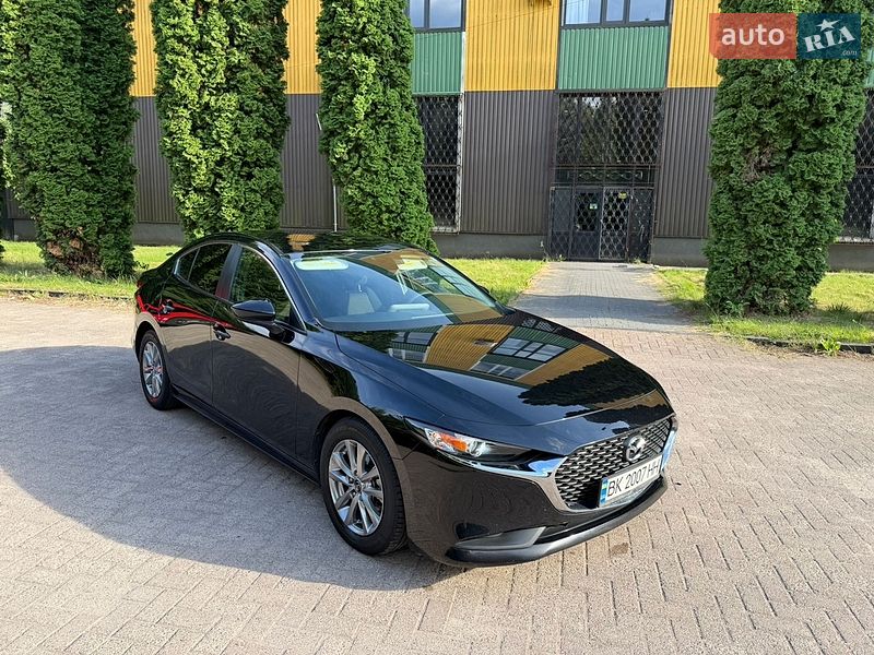 Седан Mazda 3 2019 в Ровно