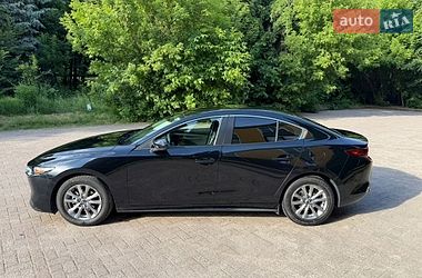 Седан Mazda 3 2019 в Ровно