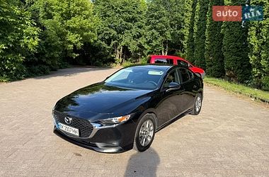 Седан Mazda 3 2019 в Ровно