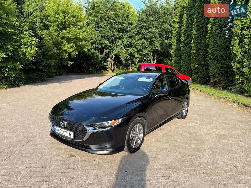 Седан Mazda 3 2019 в Ровно