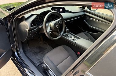Седан Mazda 3 2019 в Ровно