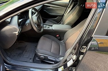 Седан Mazda 3 2019 в Ровно