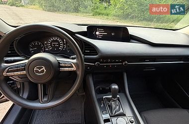 Седан Mazda 3 2019 в Ровно