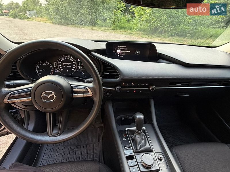 Седан Mazda 3 2019 в Ровно