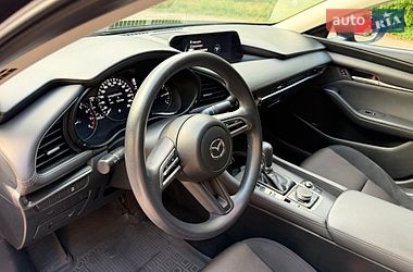 Седан Mazda 3 2019 в Ровно