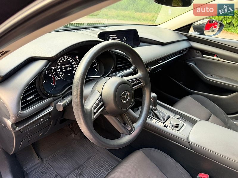 Седан Mazda 3 2019 в Ровно