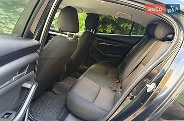 Седан Mazda 3 2019 в Ровно