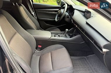 Седан Mazda 3 2019 в Ровно