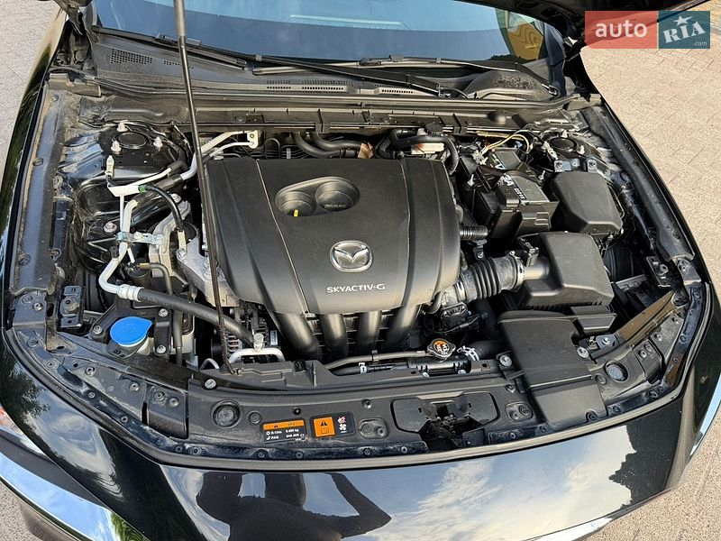Седан Mazda 3 2019 в Ровно