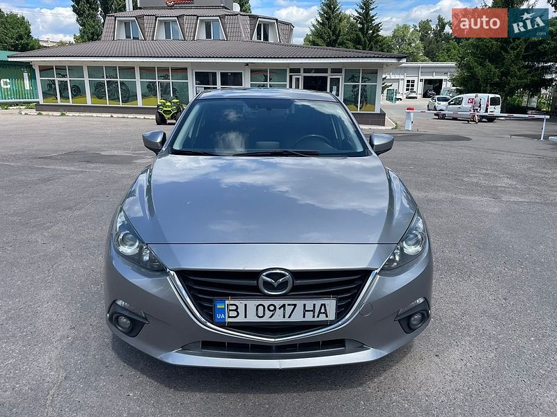 Хетчбек Mazda 3 2015 в Кременчуці
