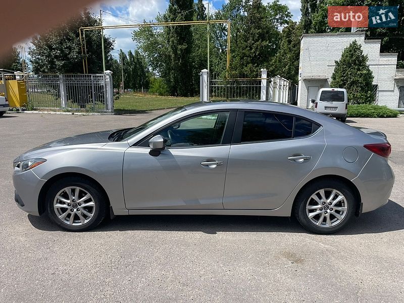 Хетчбек Mazda 3 2015 в Кременчуці