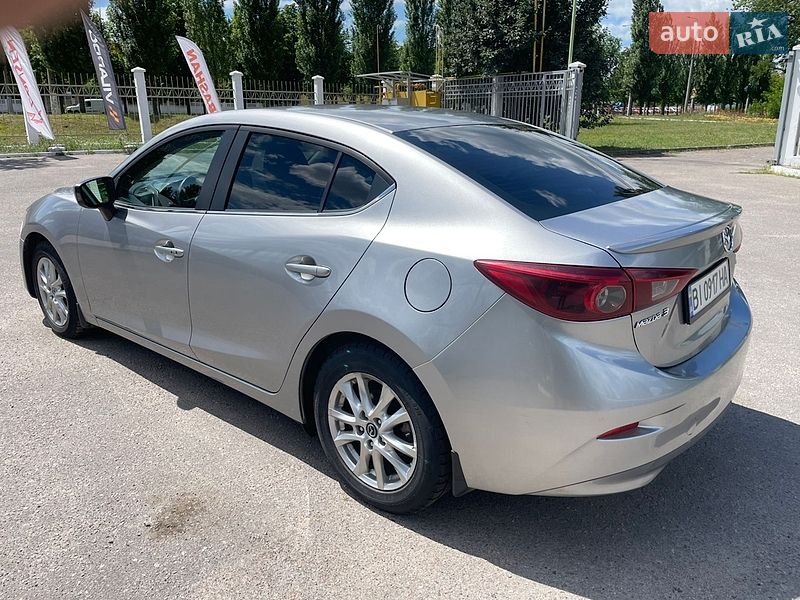 Хетчбек Mazda 3 2015 в Кременчуці