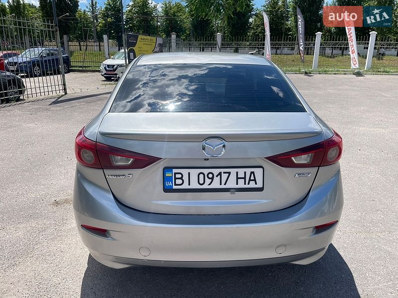 Хетчбек Mazda 3 2015 в Кременчуці