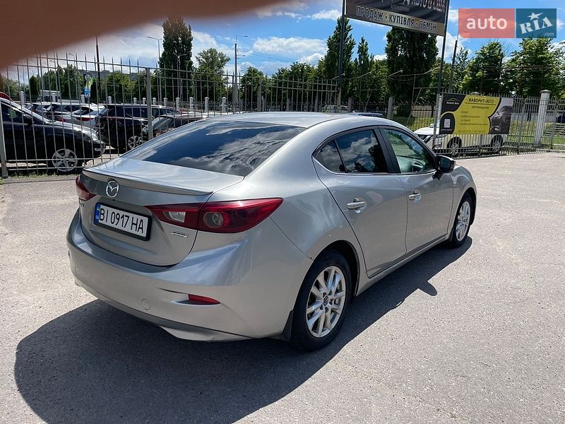 Хетчбек Mazda 3 2015 в Кременчуці