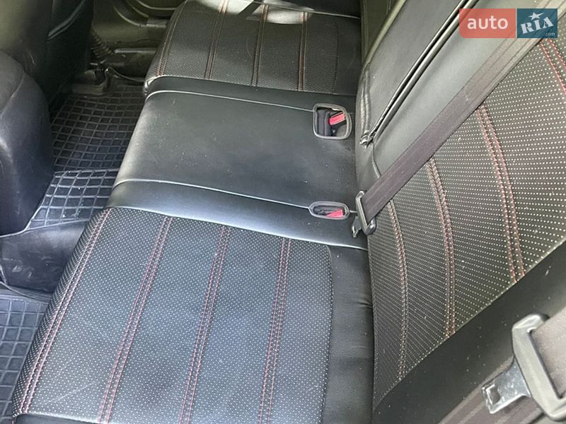 Хетчбек Mazda 3 2015 в Кременчуці