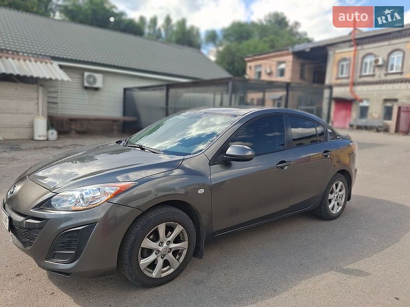 Седан Mazda 3 2010 в Кропивницькому