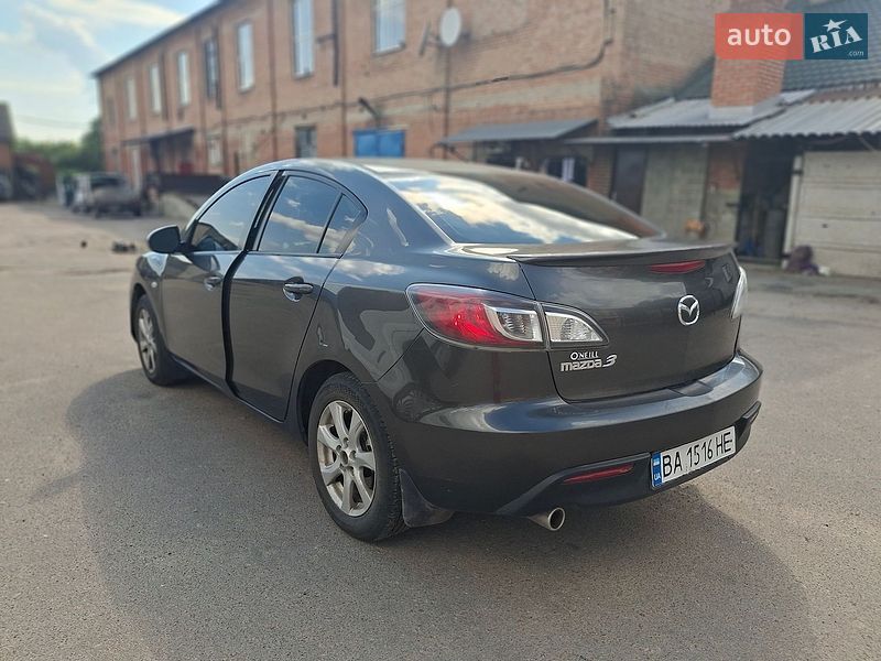 Седан Mazda 3 2010 в Кропивницькому