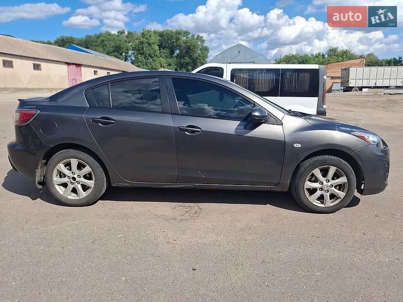 Седан Mazda 3 2010 в Кропивницькому