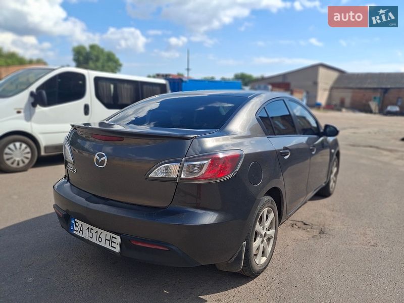 Седан Mazda 3 2010 в Кропивницькому