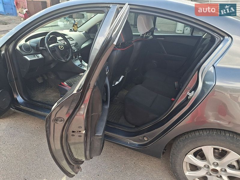 Седан Mazda 3 2010 в Кропивницькому