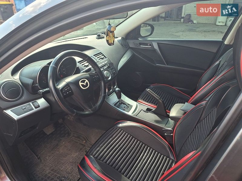 Седан Mazda 3 2010 в Кропивницькому