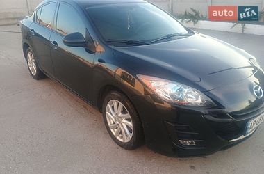 Mazda 3  2011