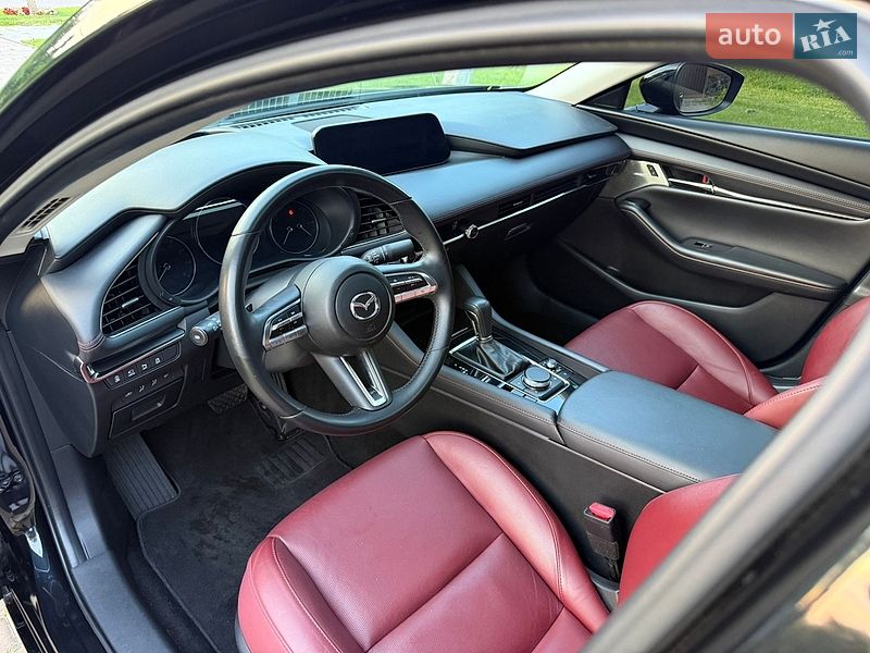 Седан Mazda 3 2023 в Черкассах