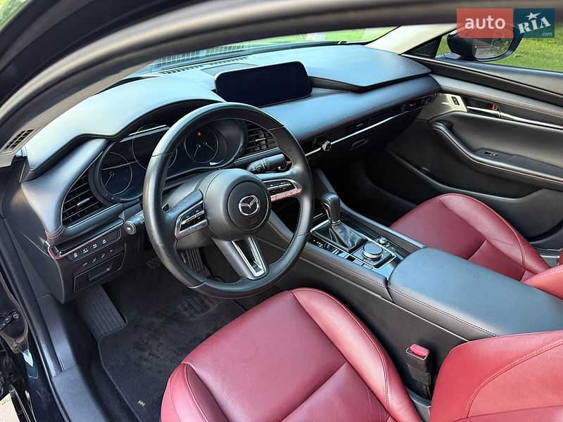 Седан Mazda 3 2023 в Черкассах