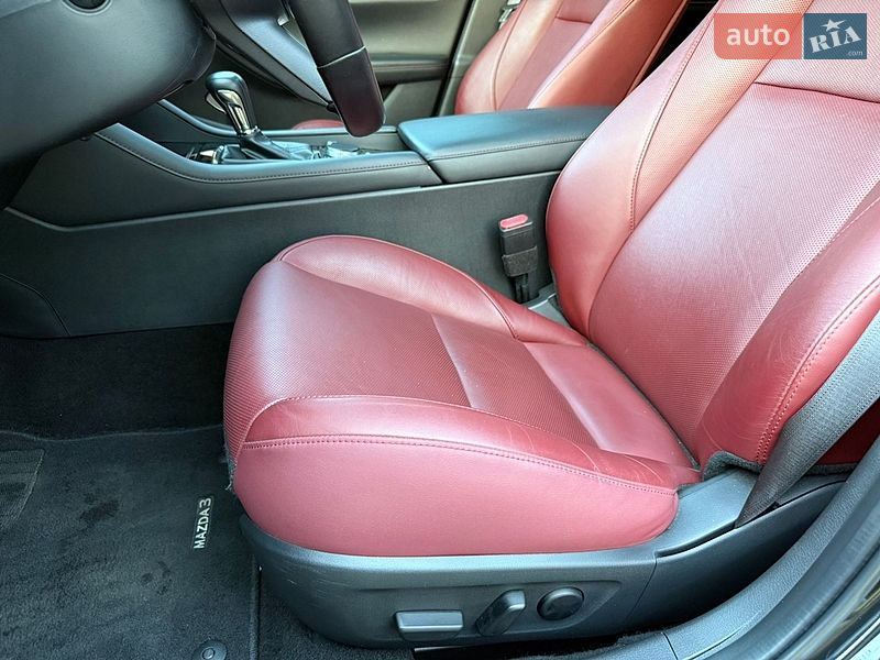 Седан Mazda 3 2023 в Черкассах