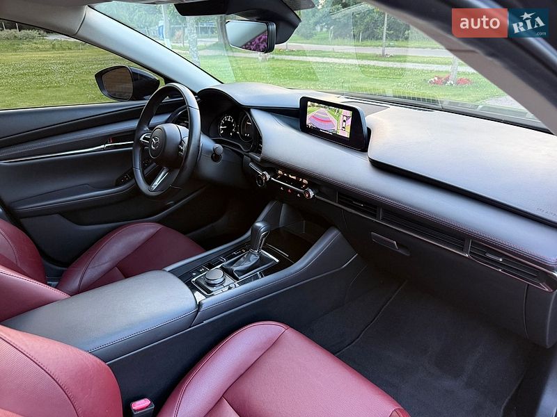 Седан Mazda 3 2023 в Черкассах