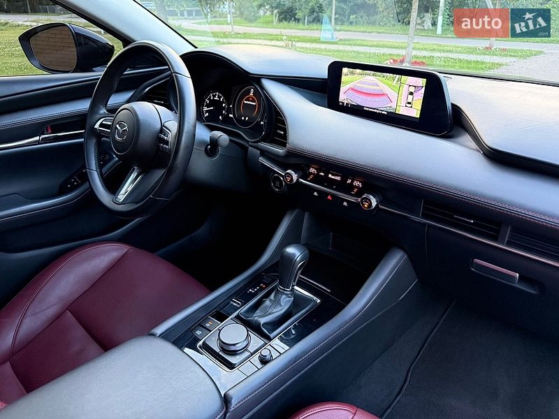 Седан Mazda 3 2023 в Черкассах