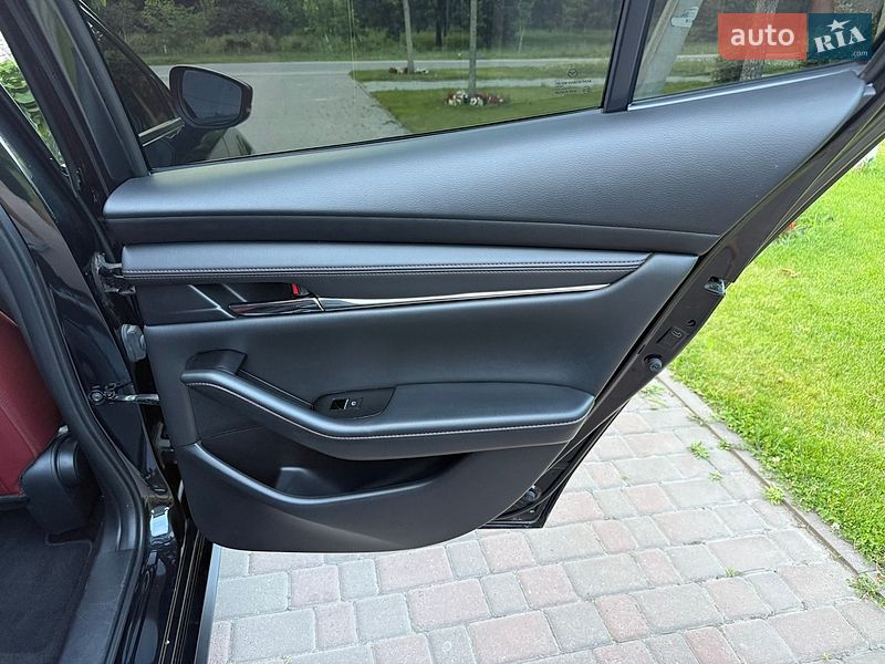 Седан Mazda 3 2023 в Черкассах