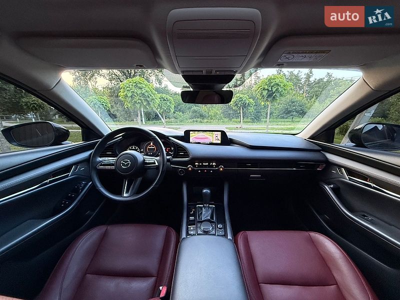 Седан Mazda 3 2023 в Черкассах